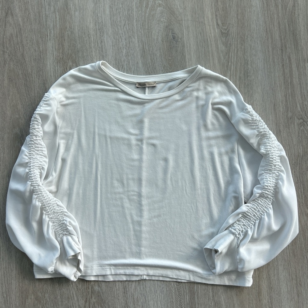 Zara Long Sleeve Top ruffle ruche sleeve womens xl. Stretch fabric minimalist